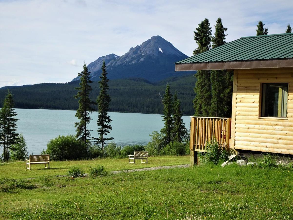 Southern Lakes Resort Tagish Buitenkant foto