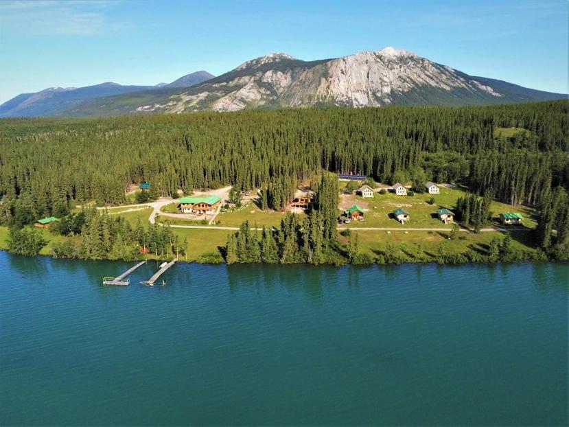 Southern Lakes Resort Tagish Buitenkant foto